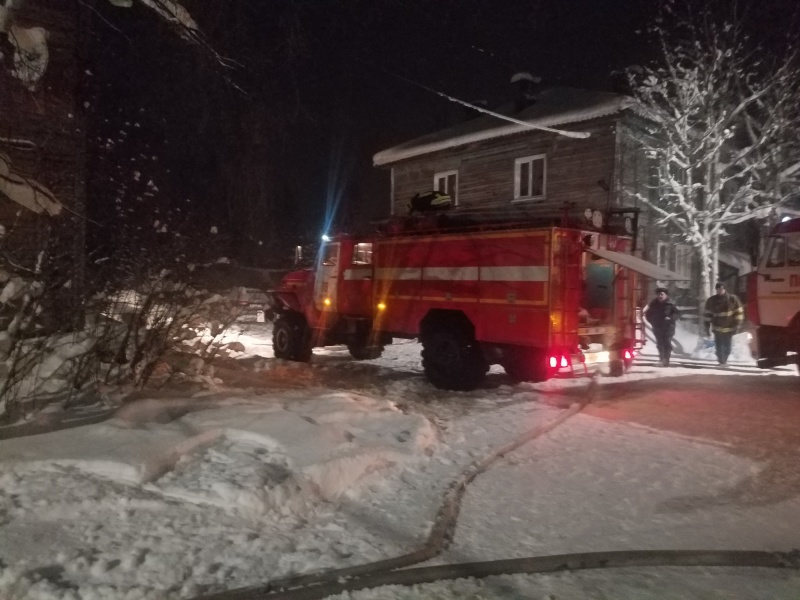 В пожаре в Маймаксанском округе Архангельска погибли два человека 